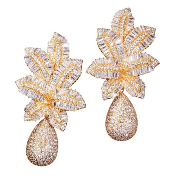 Aria Luscious Crystal leaf earring
