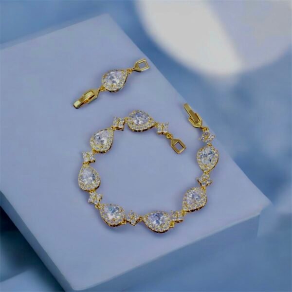 Onyx Tennis Pear Bracelet (Gold)