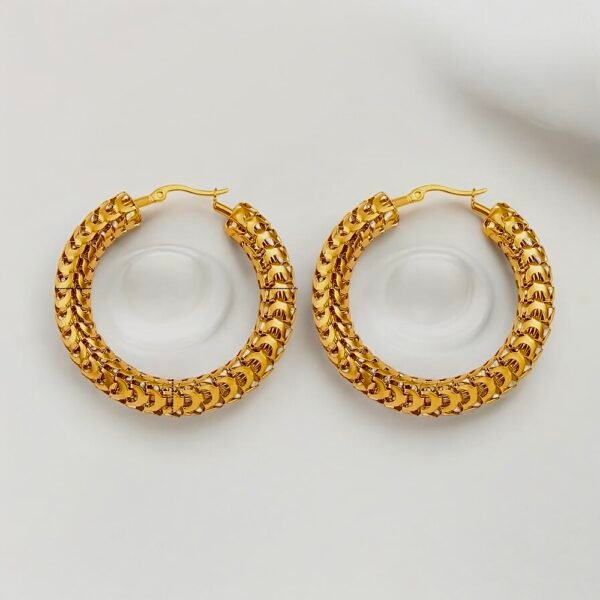 Round Prissy Earring