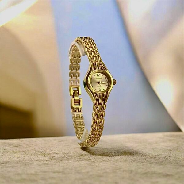 Vicky Vintage Wristwatch