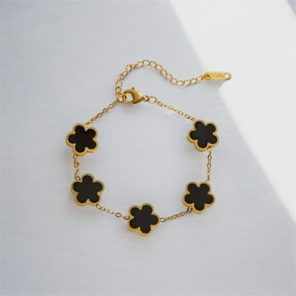 Quinn clover bracelet